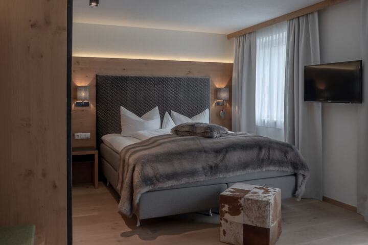 Room 28 of 56