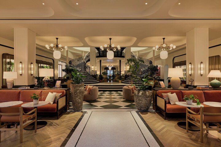 Hotel 73 of 77