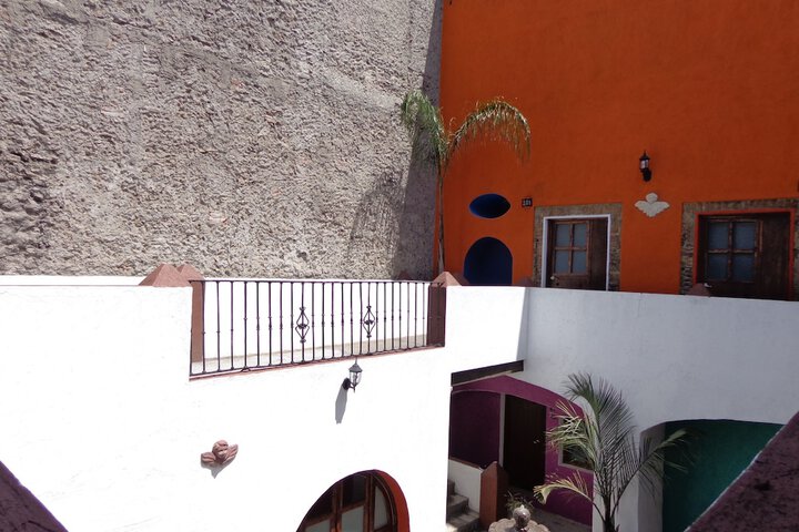 Hotel Exterior 38 of 46