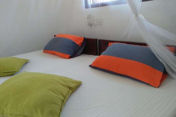 Room 8 of 14