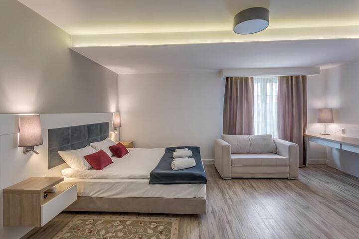 Room 9 of 46