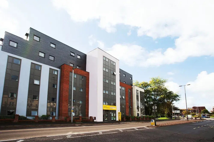 Modern Student-Only Ensuite Rooms by Exeter High Street