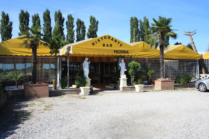 Property Grounds 38 of 45