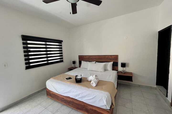 Room 9 of 108