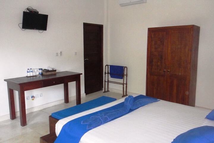 Room 4 of 36