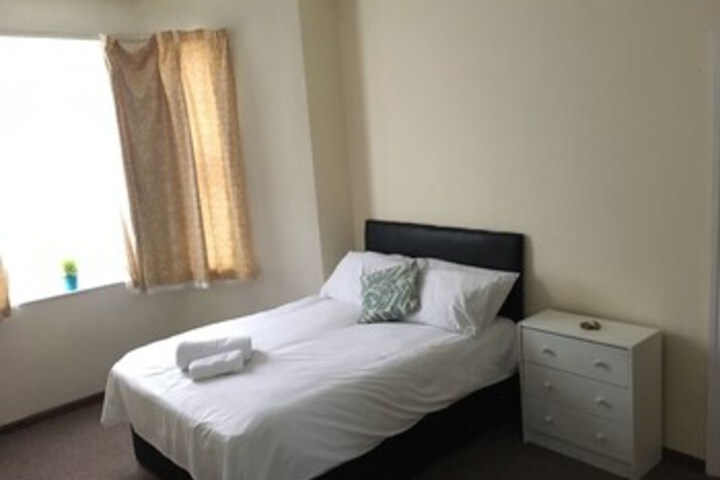 Room 11 of 15