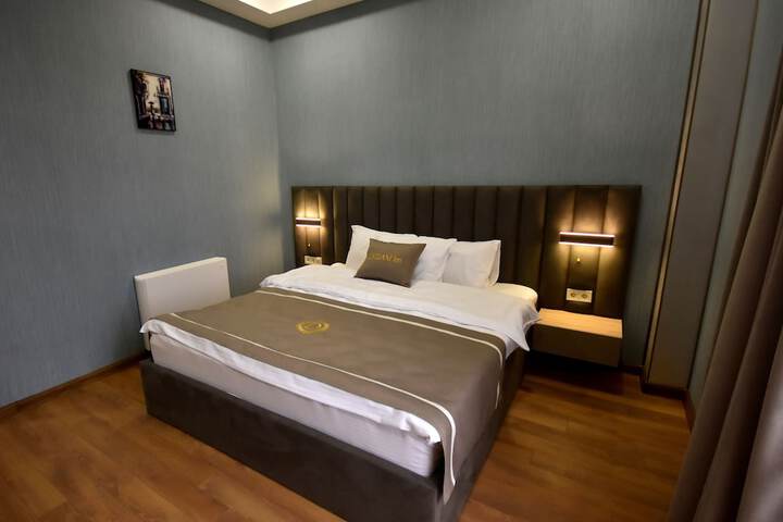 Room 14 of 42