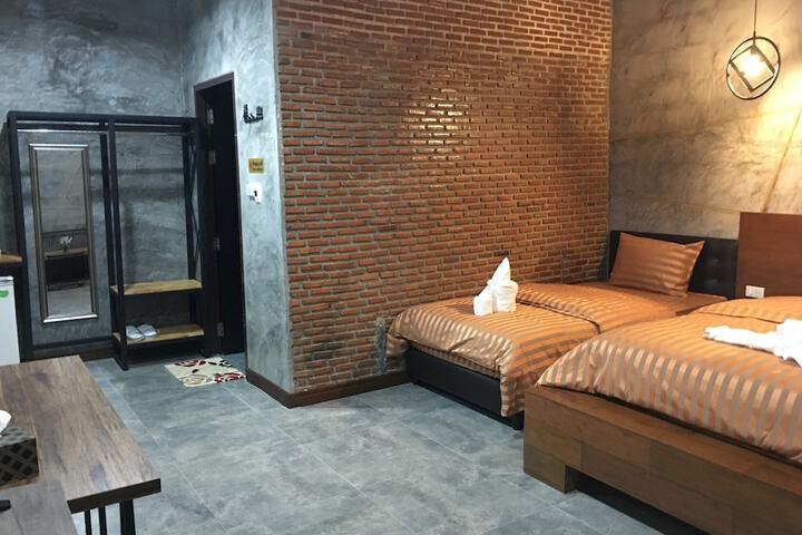 Room 36 of 71