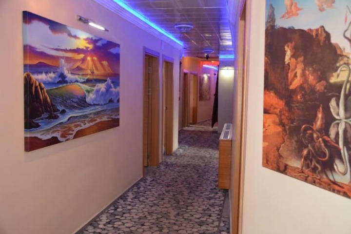 Ballroom/Hall 44 of 48