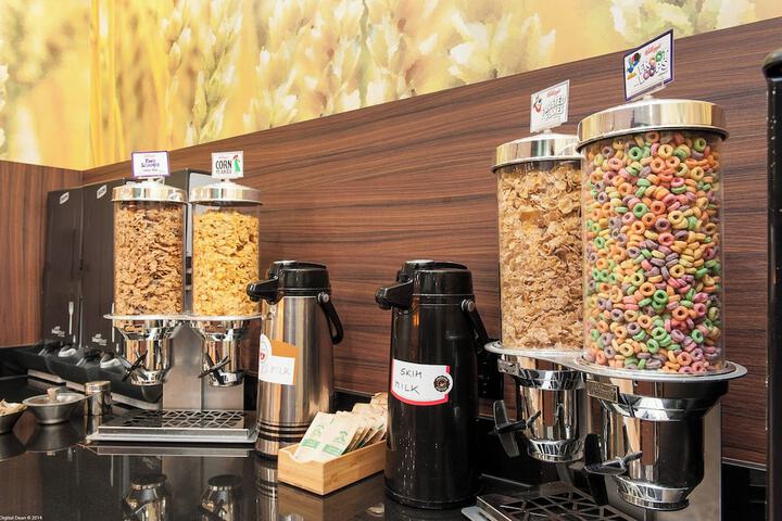 Breakfast/Coffee Service 18 of 22