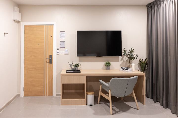 Room 12 of 21