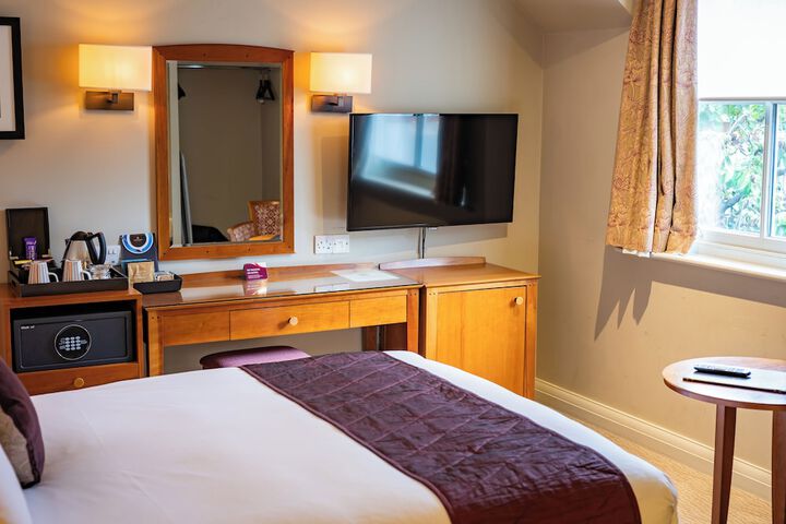 Room 42 of 190