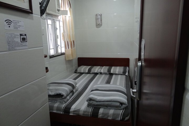 Room 3 of 50