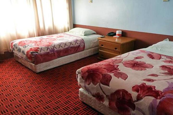 Room 2 of 5
