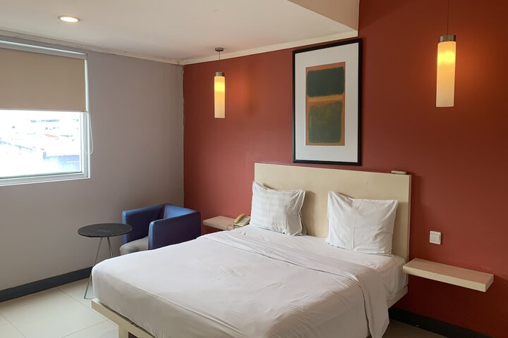 Room 12 of 50