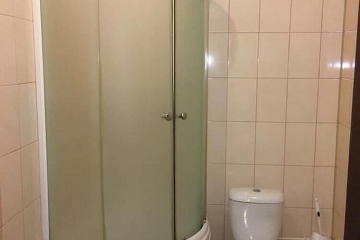 Room 8 of 19