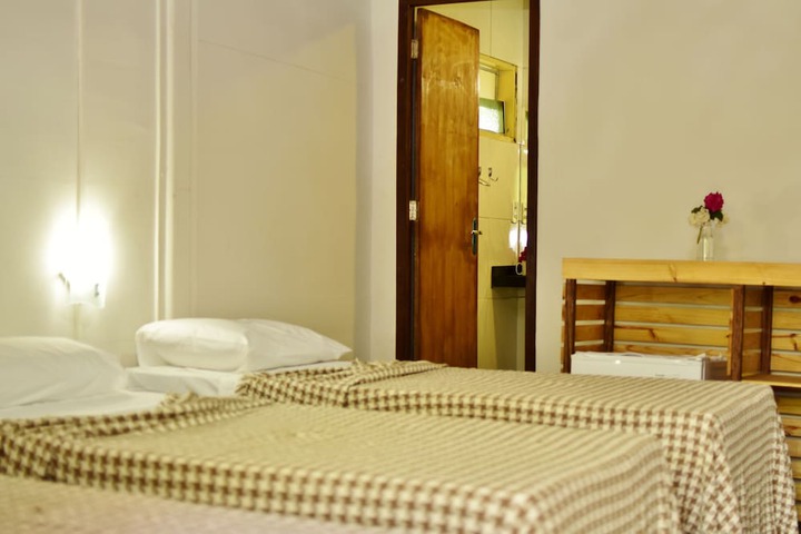 Room 17 of 99