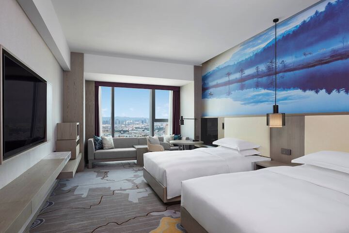 Room 10 of 52