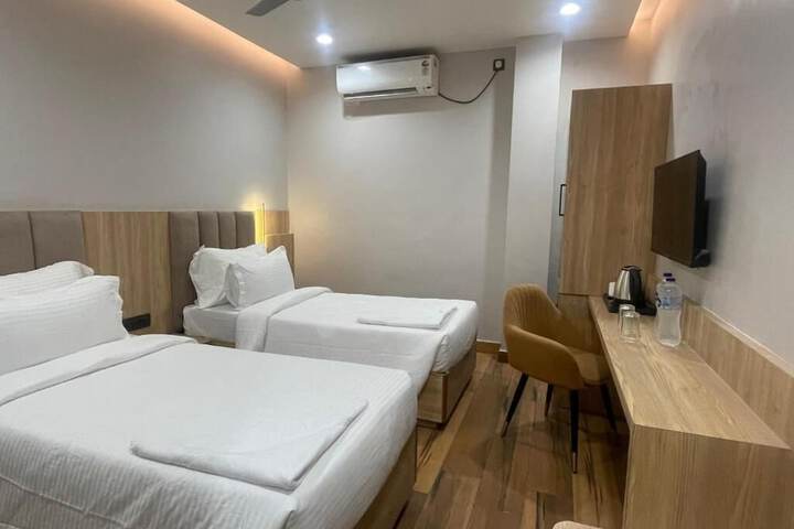 Room 9 of 21