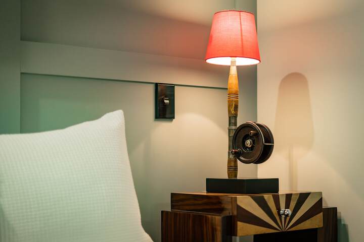 Room 11 of 53