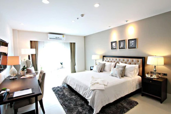Room 15 of 49