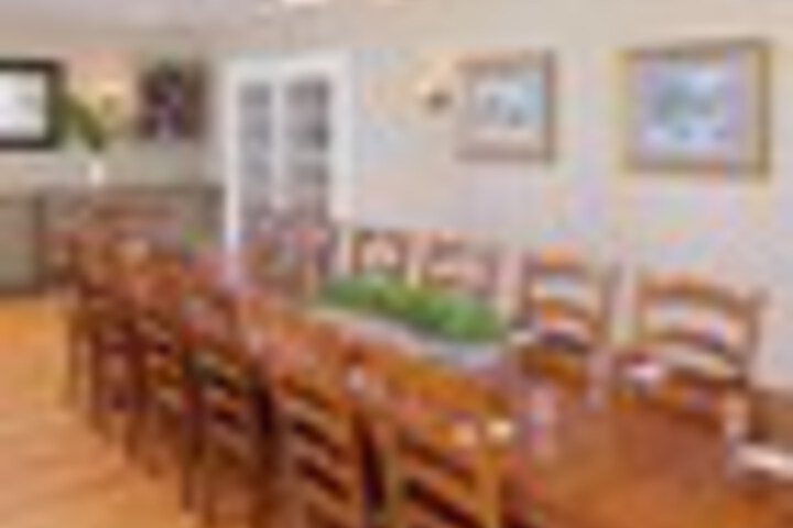 Dining 80 of 111