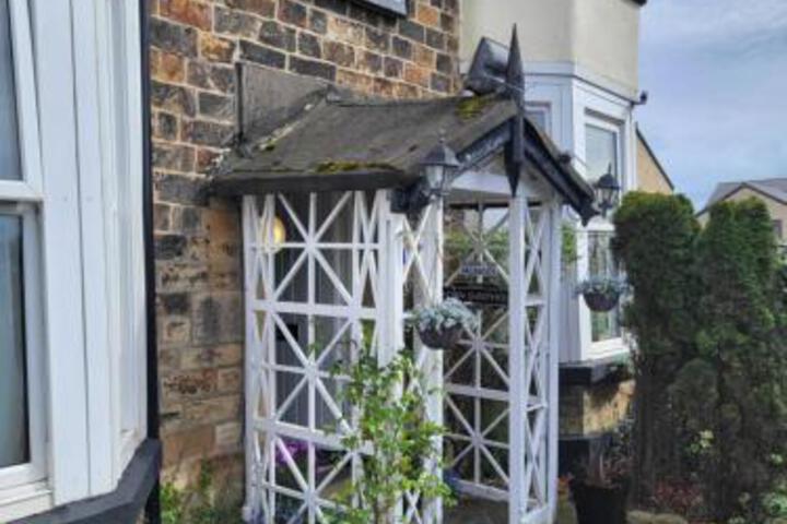 Old Station House Bed & Breakfast