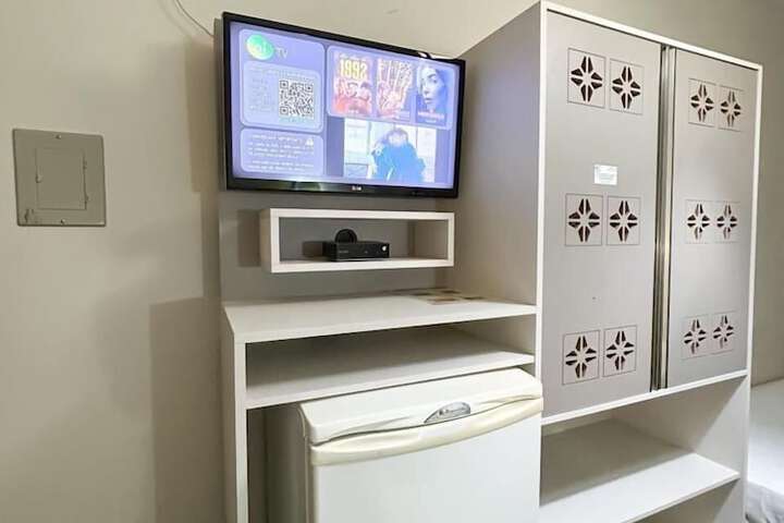 Room 12 of 19