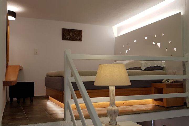 Room 17 of 106