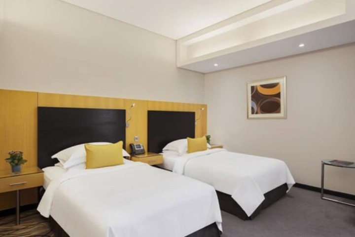 Room 10 of 52