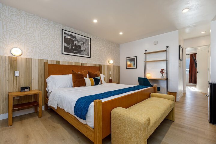 Room 35 of 105