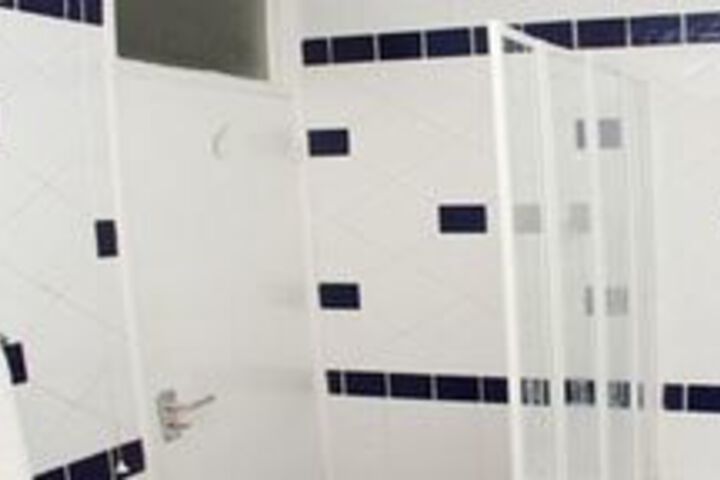 Room 2 of 34