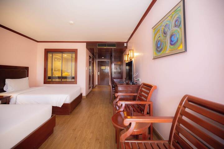 Room 34 of 98