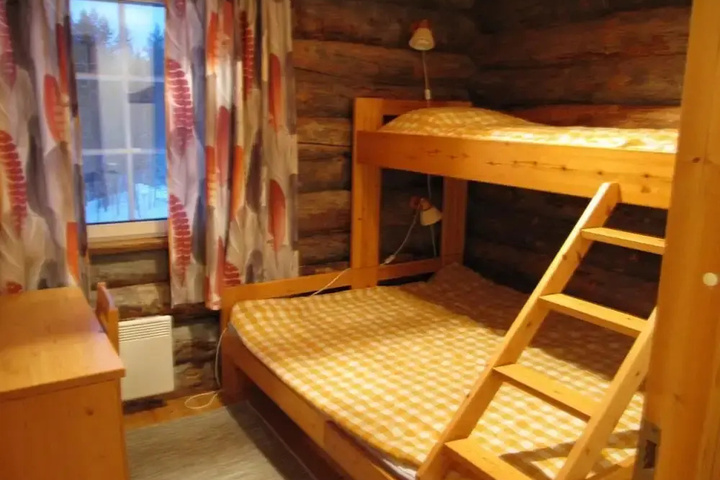 Room 6 of 15