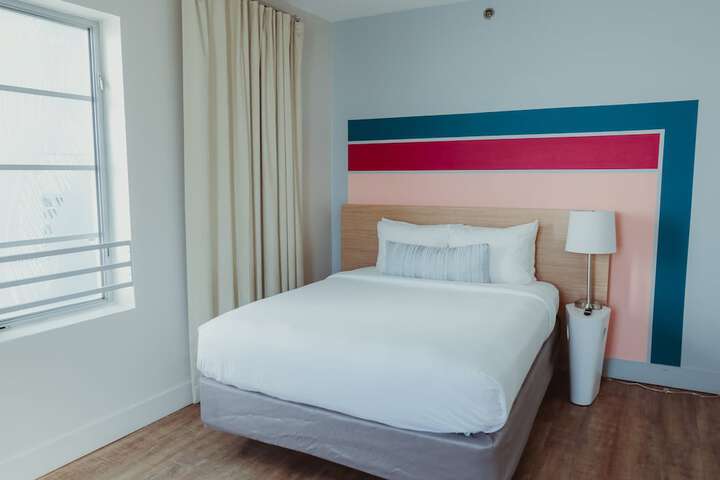 Room 53 of 118