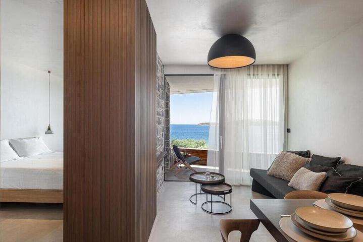Room 20 of 38