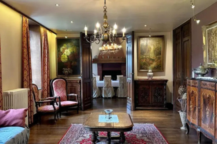 Room 5 of 22