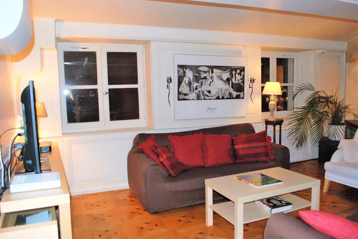Room 3 of 15