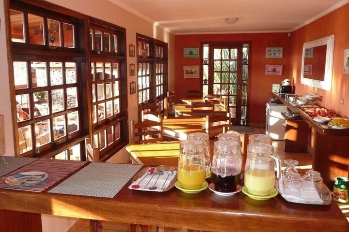 Breakfast area