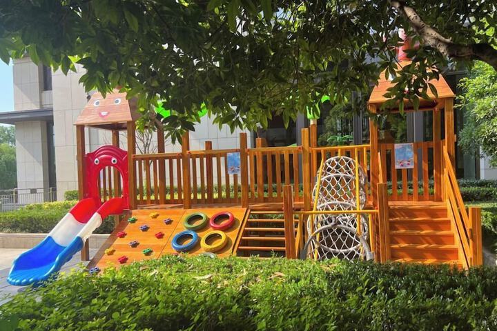 Children's play area - outdoor