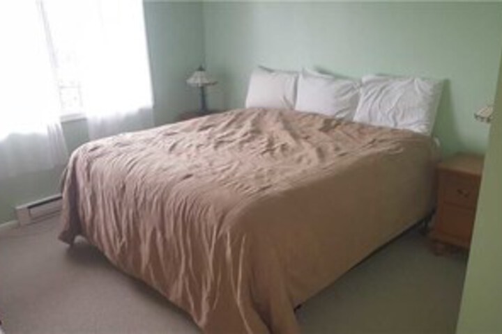 Room 3 of 8
