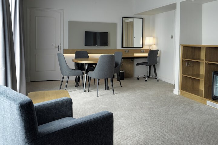 Room 9 of 137
