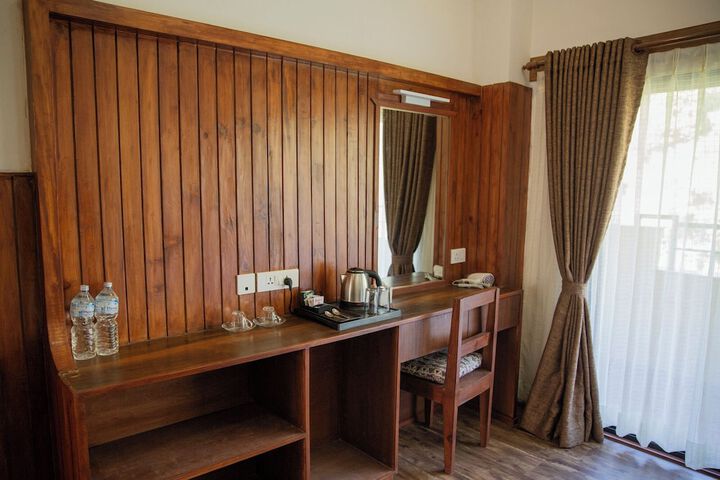 Room 4 of 13