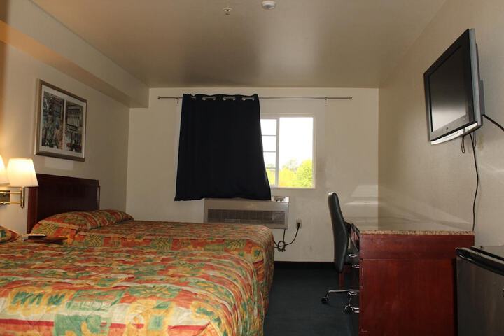 Room 13 of 26