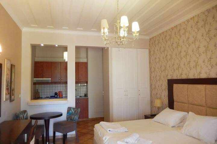 Room 5 of 37