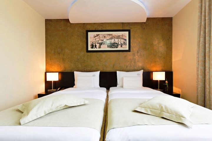 Room 18 of 70