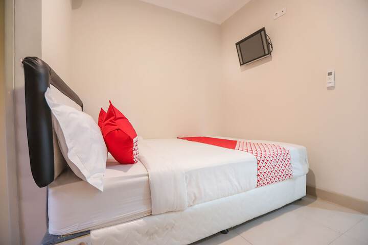Room 14 of 32