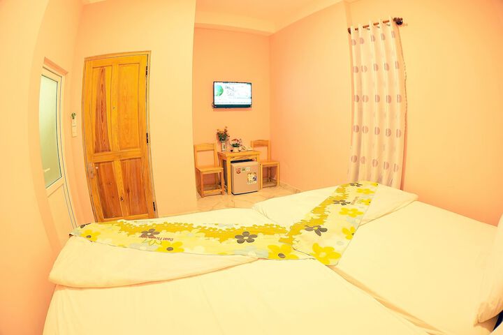 Room 14 of 78