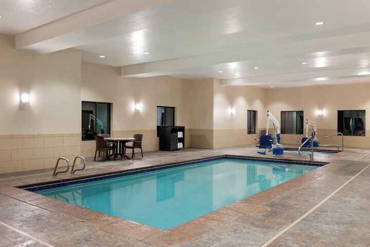 Pool 57 of 87