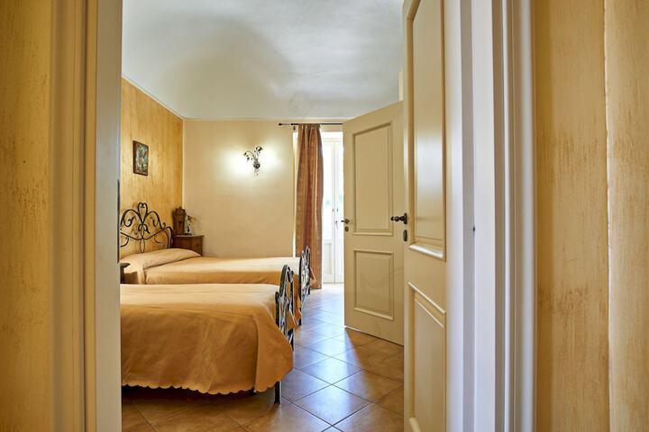 Room 17 of 91